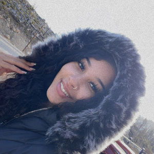 Meet your Posher, Olivia